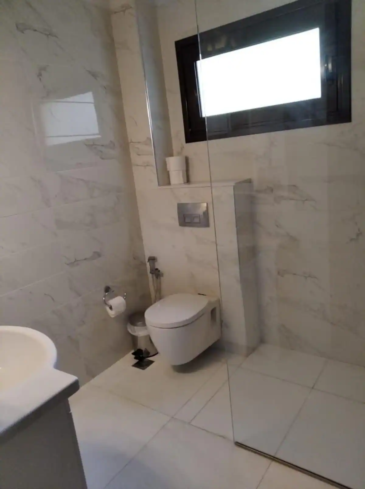 sea view villa bathroom