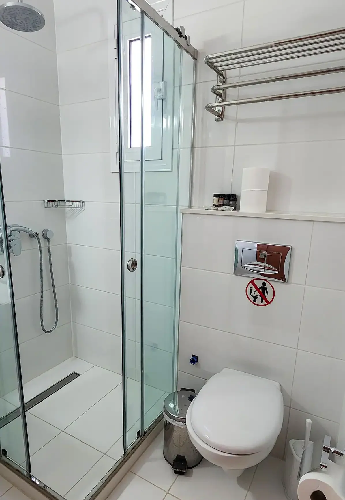 sea view villa bathroom