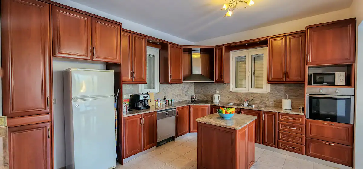 sea view villa kitchen(1)