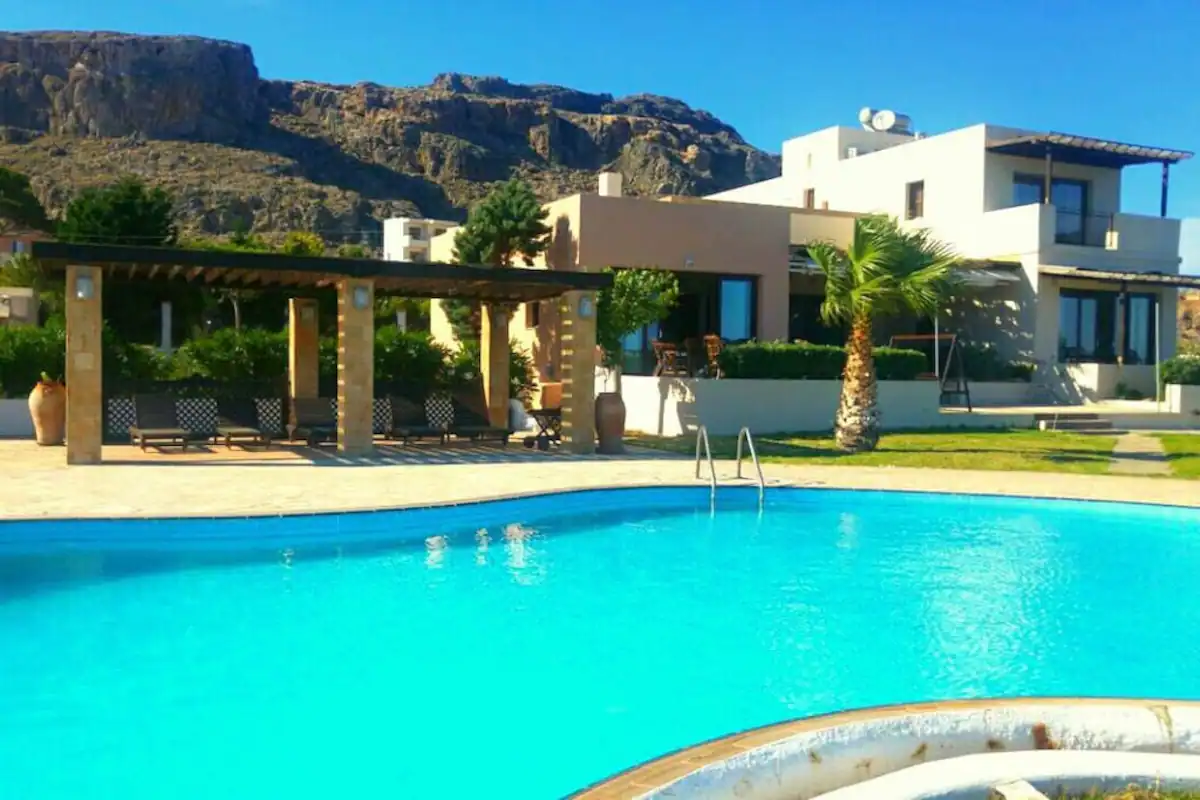 villa beach front outside private pool